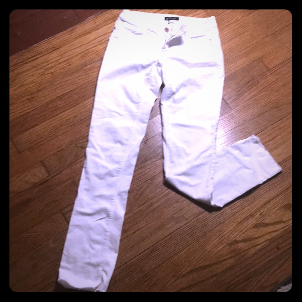 White House black market skinny jeans